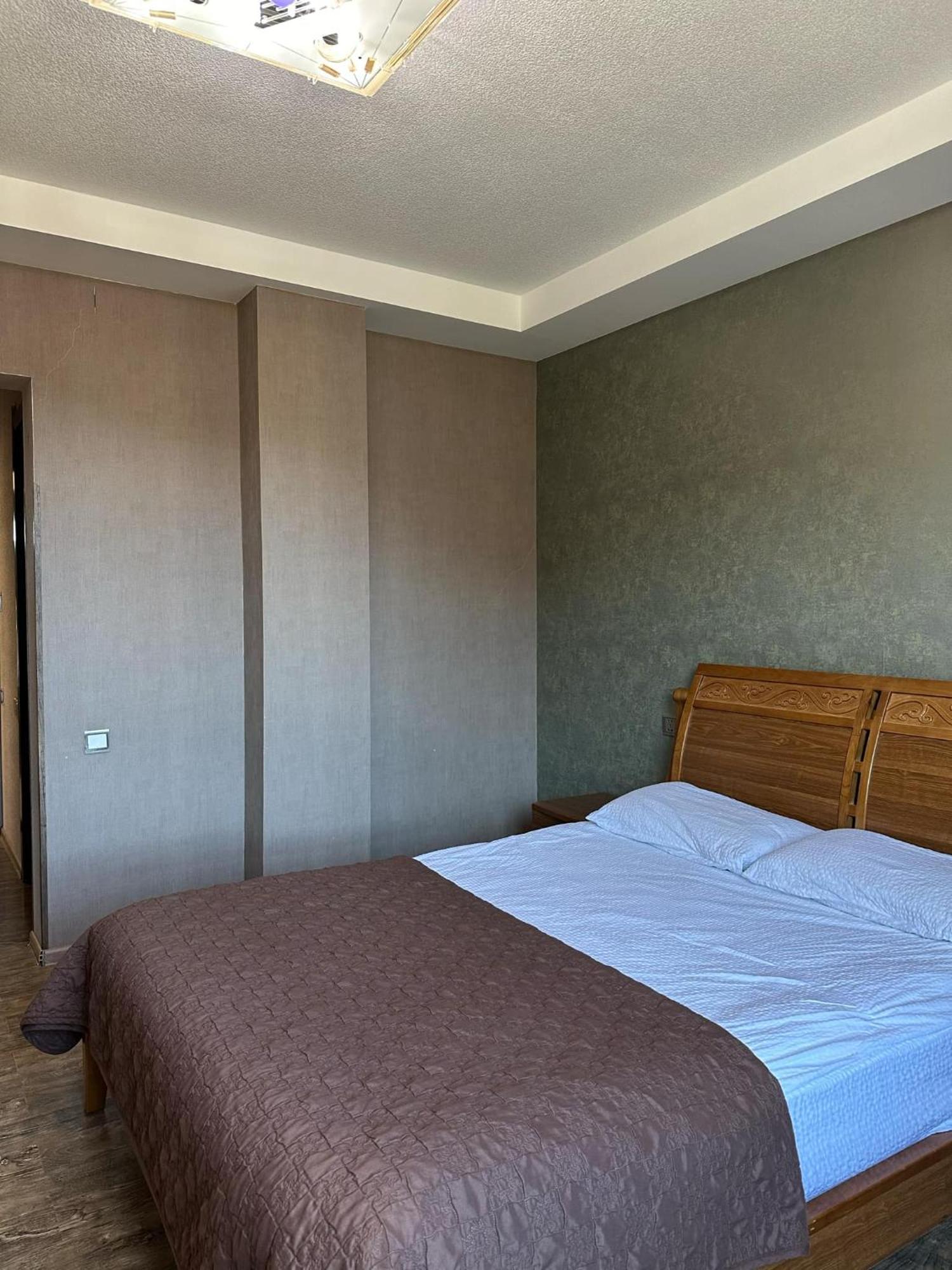 Hotel In Bakoerjani Buitenkant foto