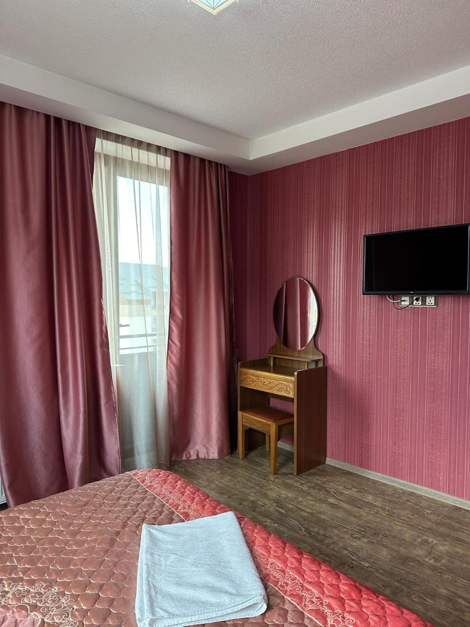 Hotel In Bakoerjani Buitenkant foto