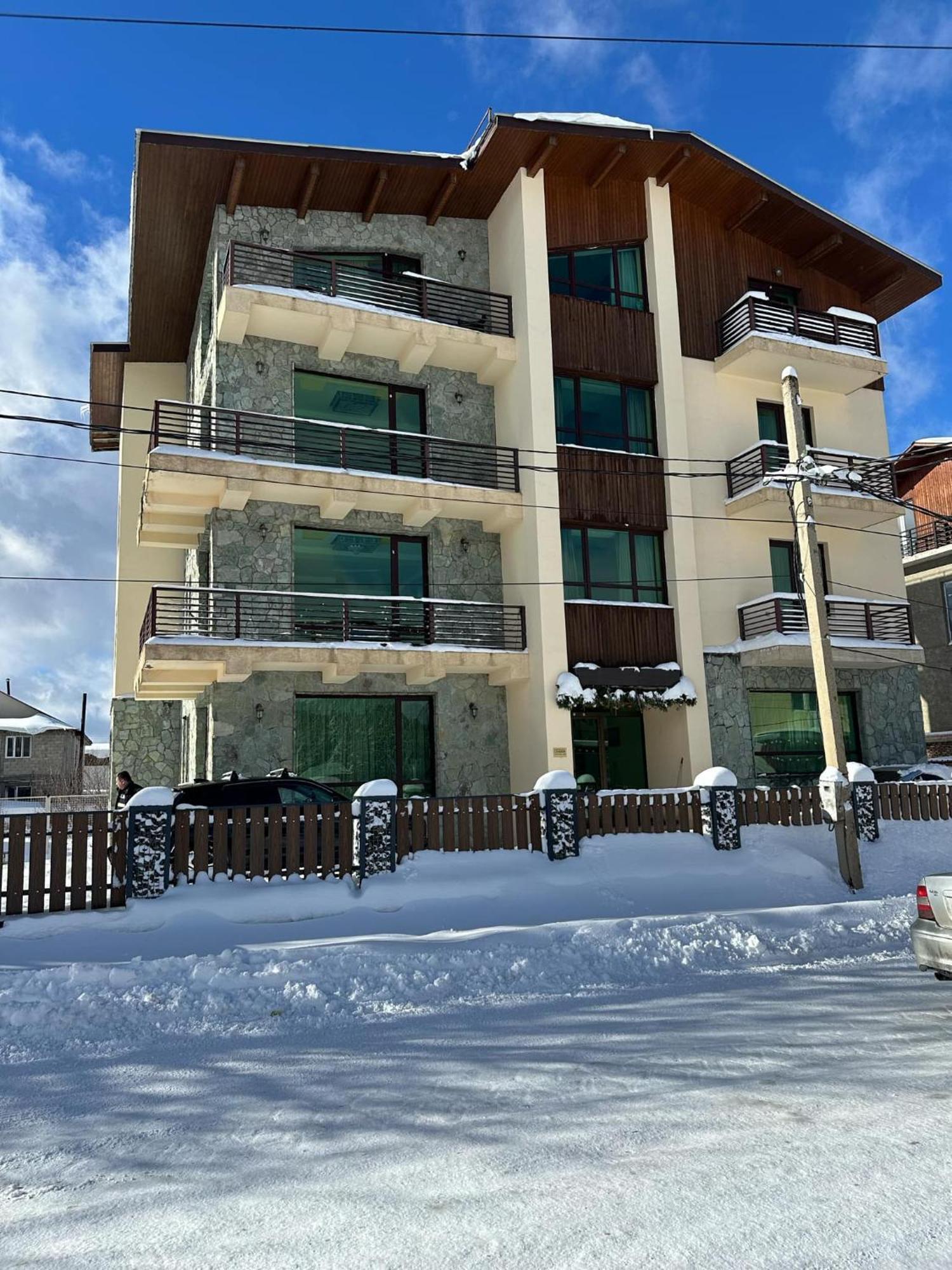 Hotel In Bakoerjani Buitenkant foto