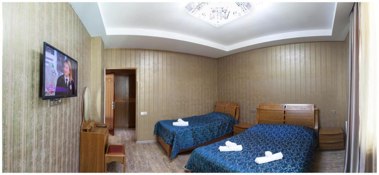 Hotel In Bakoerjani Buitenkant foto